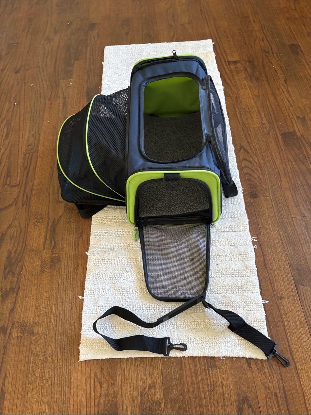 Petmate Black Carrier with Lime Green Zipper Pulls 17L x 9.5W x 11H